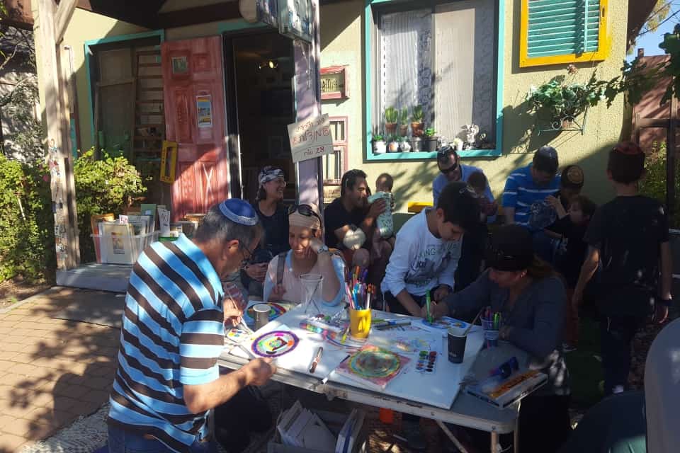 צולם בכפר האמנים אניעם