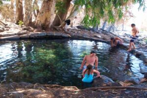 עין אמפי בריכה