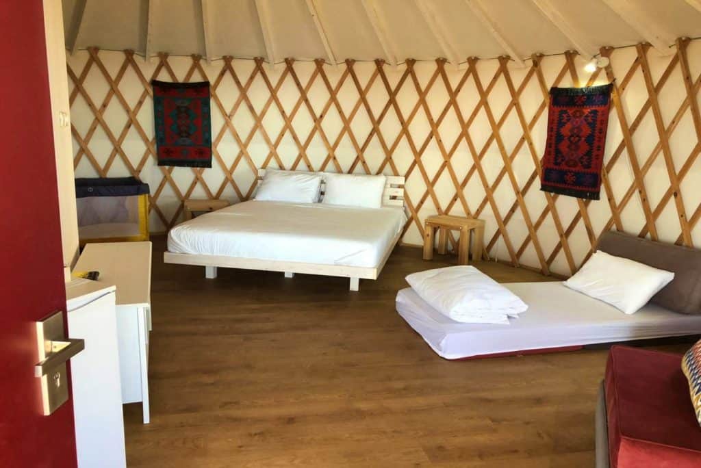 כפר מונגולי באיי גלי