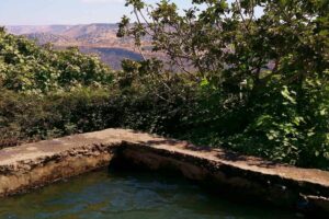 עין איה בריכה